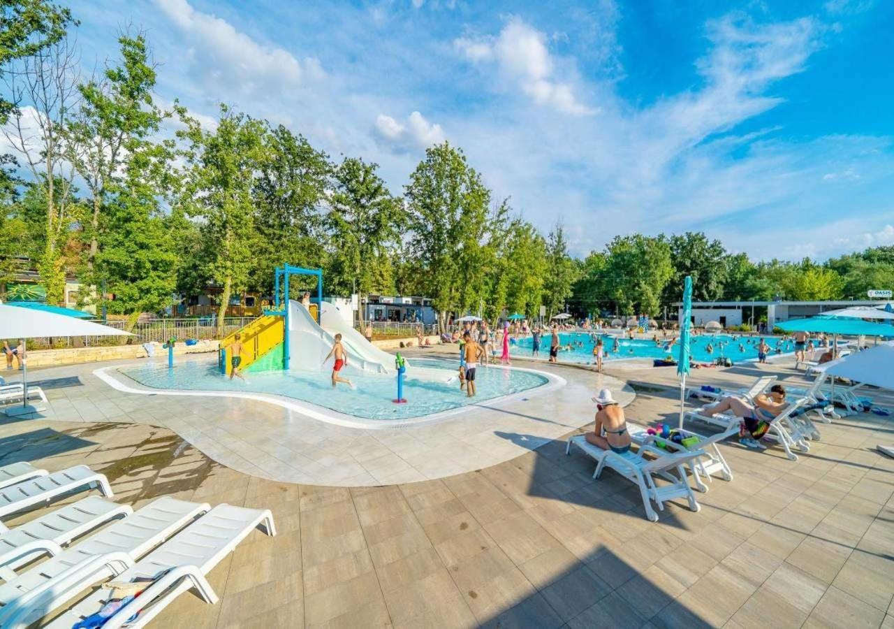 Camping Bijela Uvala - Eurocamp I Homair Porec Exterior photo