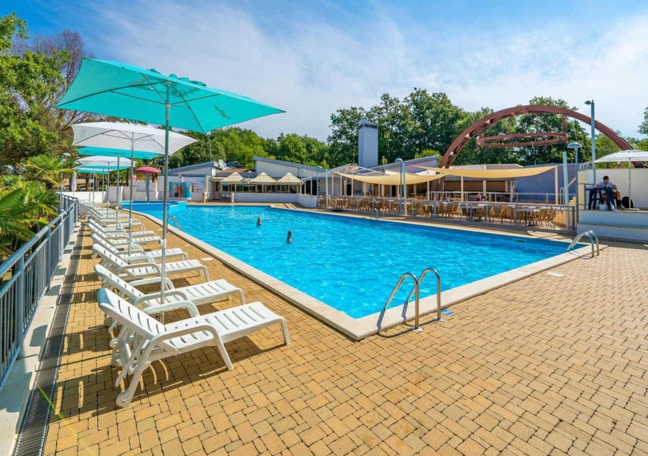 Camping Bijela Uvala - Eurocamp I Homair Porec Exterior photo